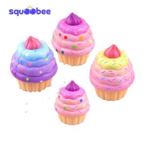 Kawaii Cupcake Squishy Toy, Slow Rising Stress Relief Fidget Squeeze Toy